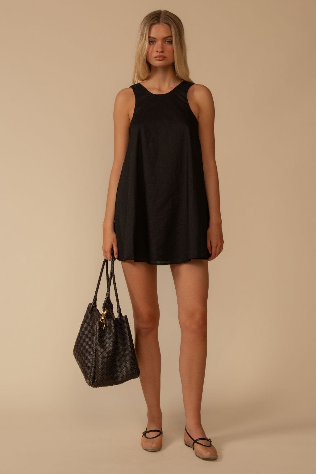 black loose fit dress Hannah womens costume Condition:Unused & Unopened and a coated tie Sirens' Ending, Explained: Where
