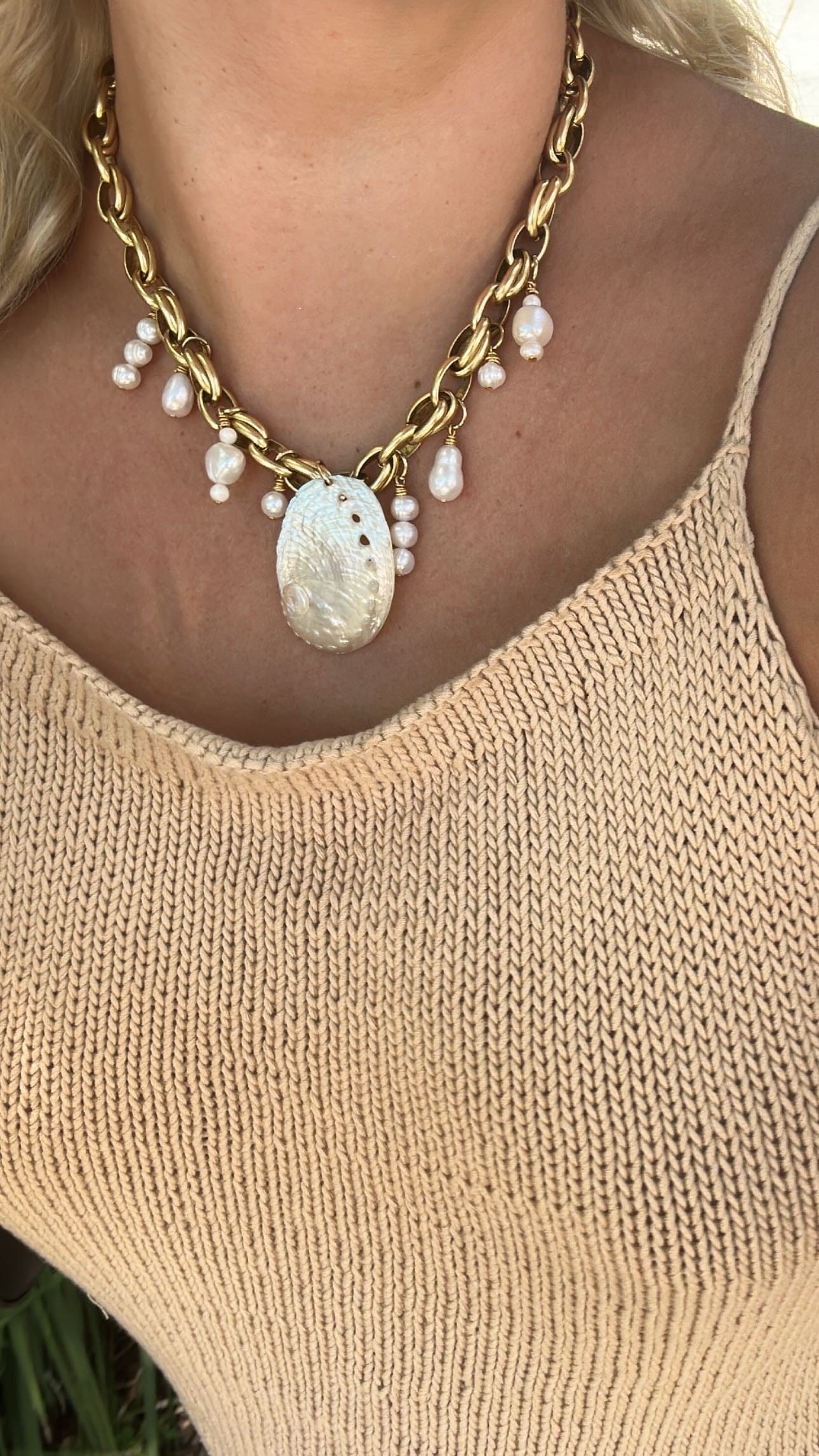 Cala Necklace