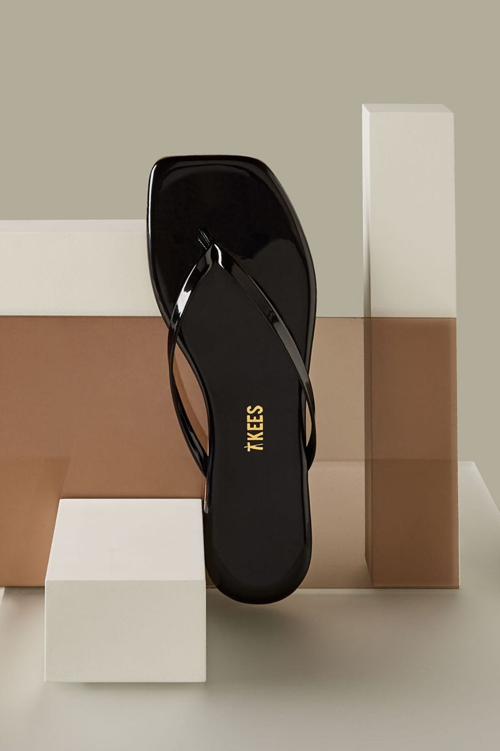 Square Toe Lily (Licorice)