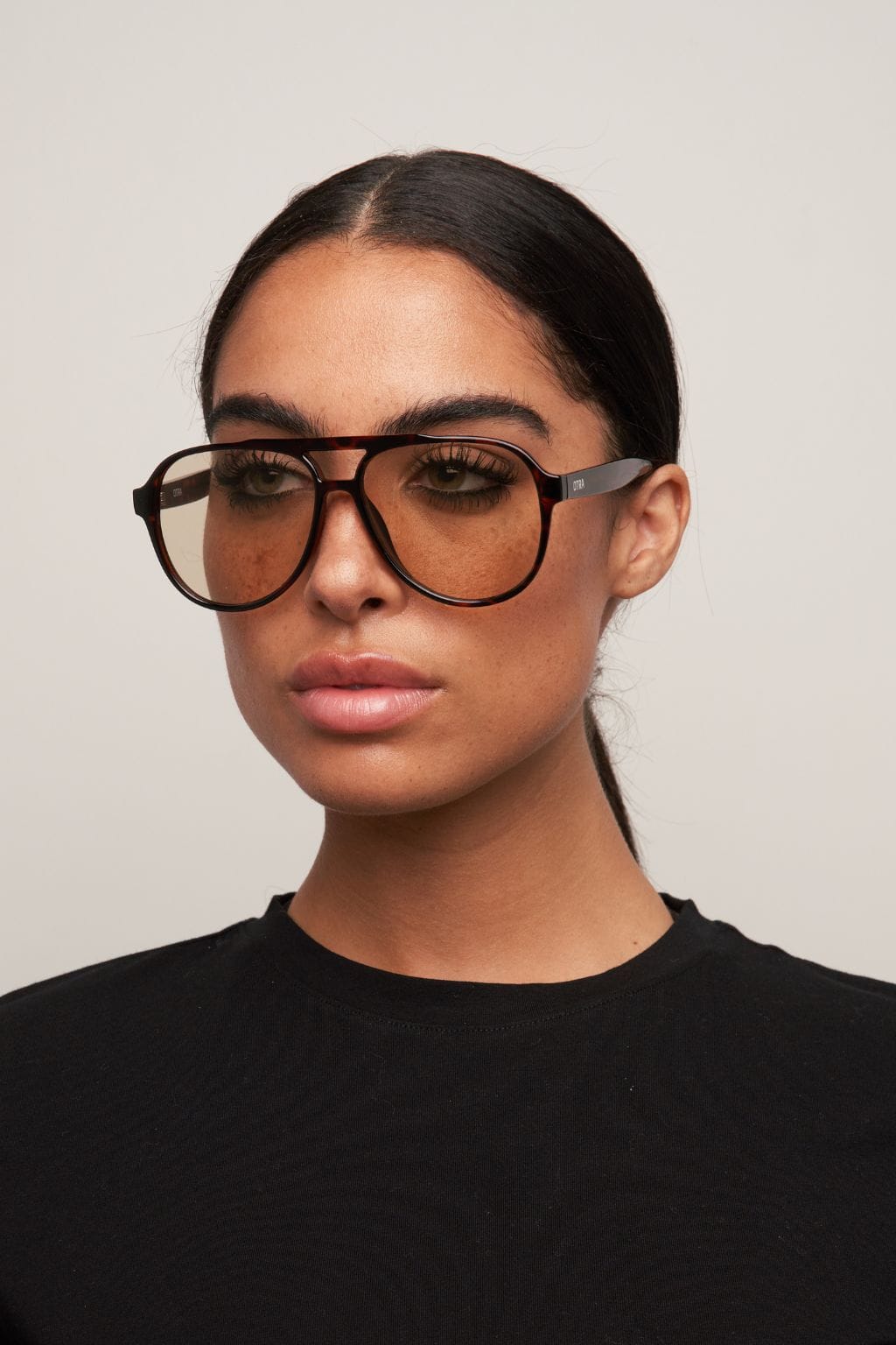 Stevie (Tort/Brown)