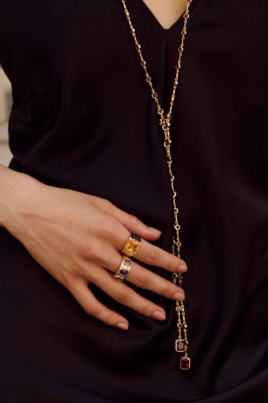 The Elizabeth Garnet Stone Wrap Necklace (Gold)