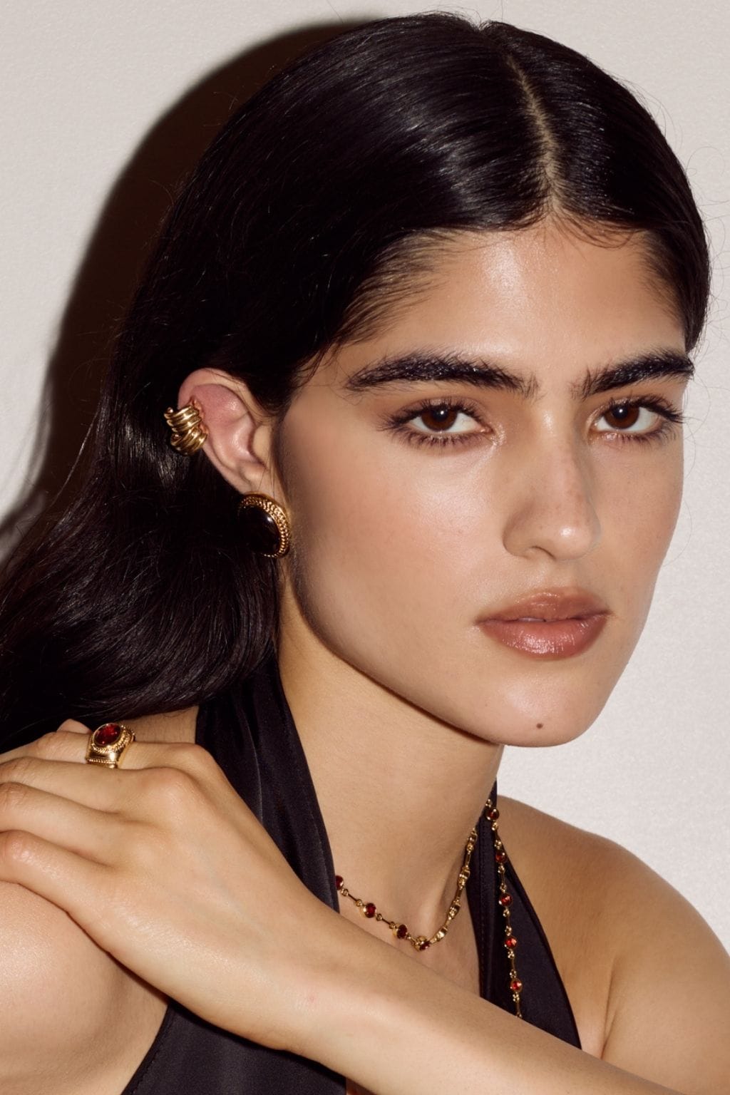 The Elizabeth Garnet Studs (Gold)